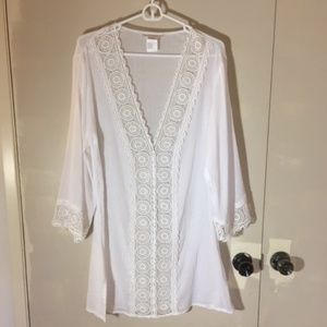 La Blanca Linen Pool Cover Up- Never Worn